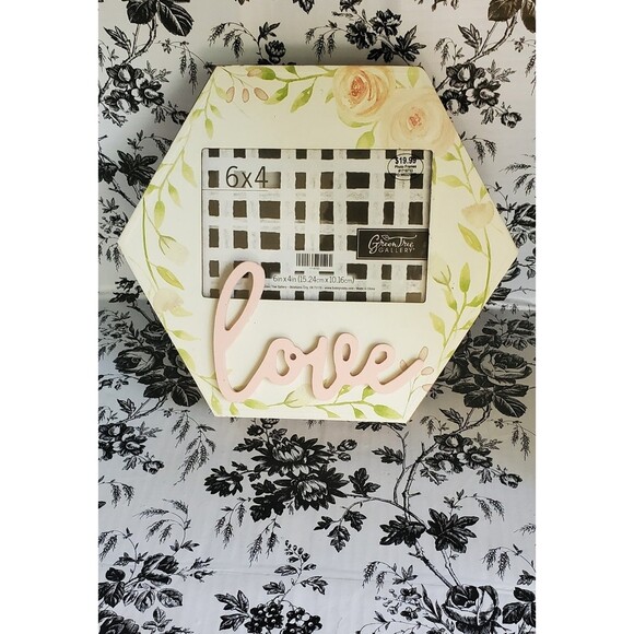 Decorative Hexigon picture frame 6x4 picture - Picture 2 of 3